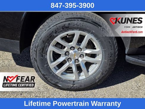 Used 2023 Chevrolet Suburban LT AWD/4WD image 10
