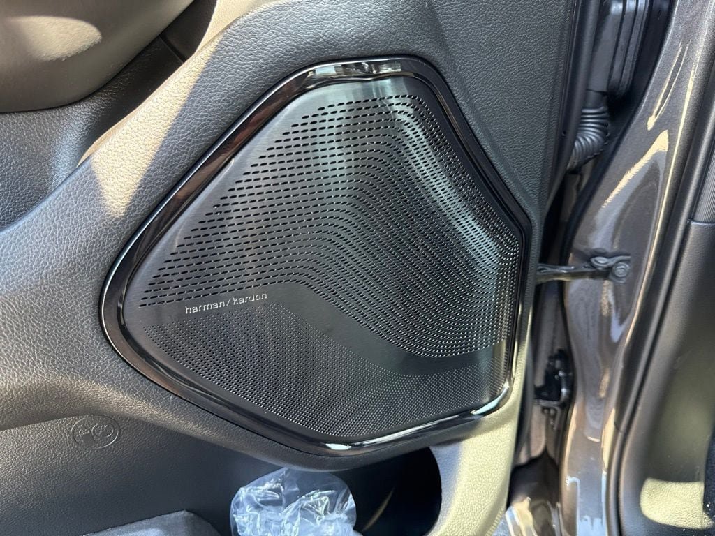 New 2027 RAM 1500 Limited AWD/4WD image 21