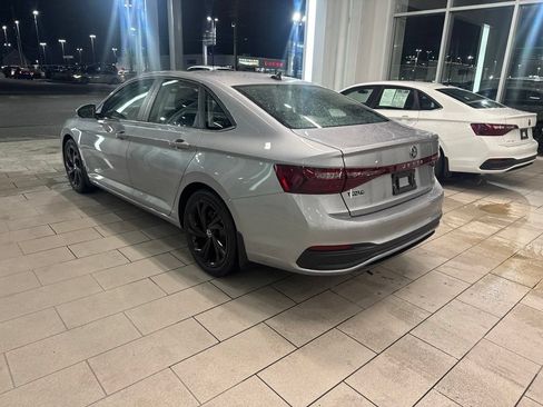 Used 2026 Volkswagen Jetta SE w/ Black Wheel Package FWD image 2