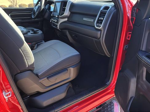 Used 2024 RAM 2500 Big Horn w/ Bed Utility Group image 20