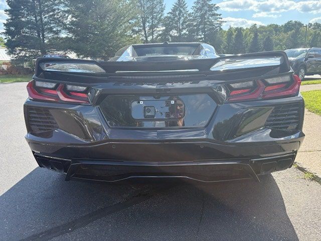 Used 2024 Chevrolet Corvette Stingray Premium Conv w/ Z51 Performance Package RWD image 7