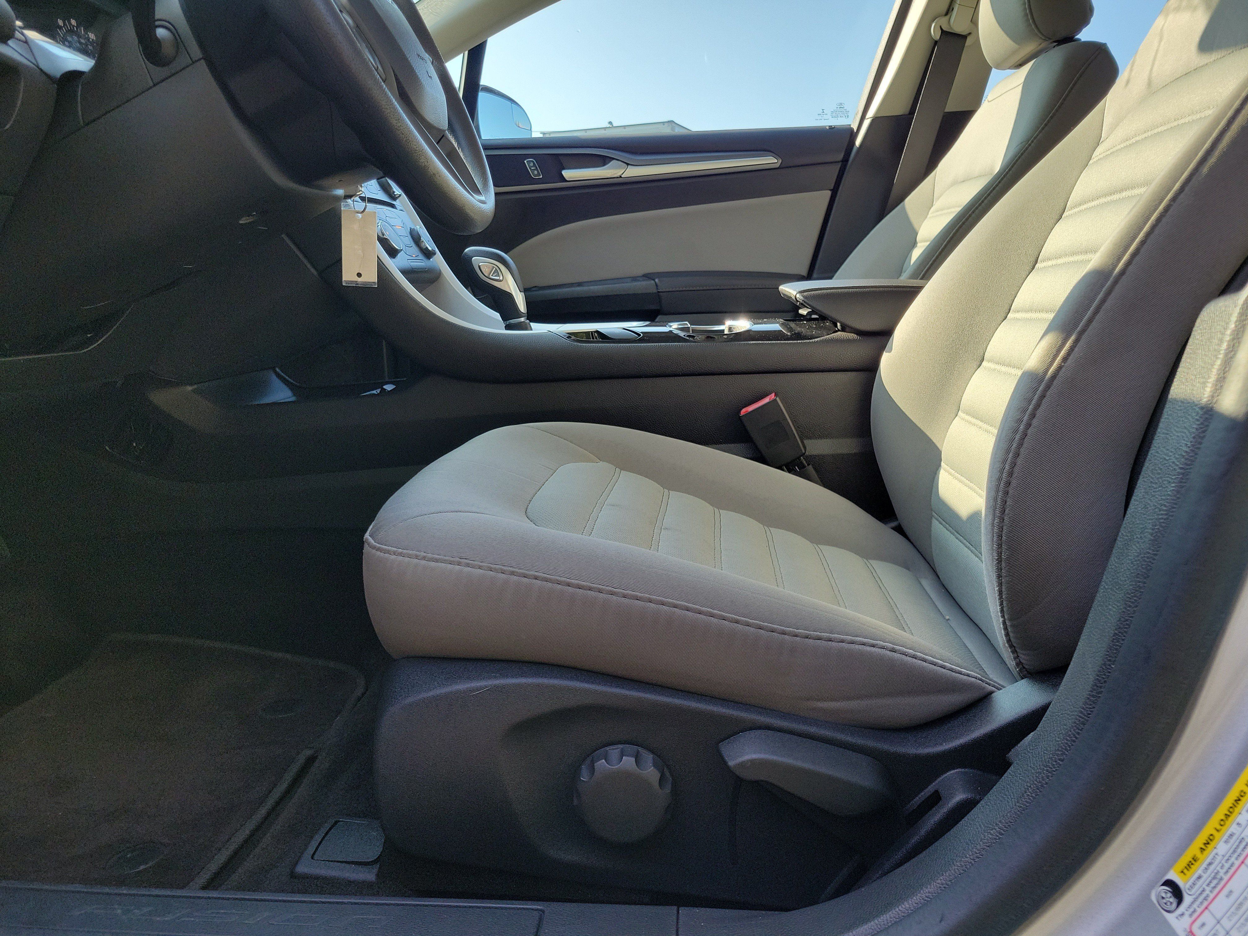 Used 2015 Ford Fusion S FWD image 16