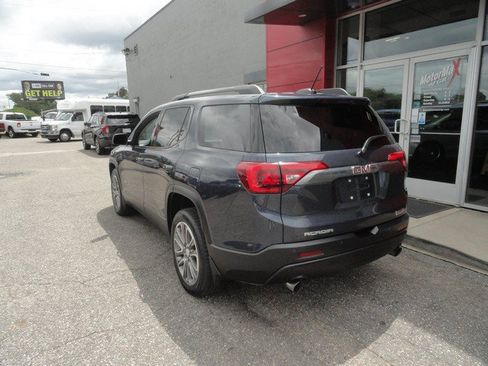 Used 2018 GMC Acadia SLT w/ LPO, Protection Package AWD/4WD image 3