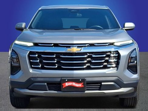 Used 2025 Chevrolet Equinox LT AWD/4WD image 2