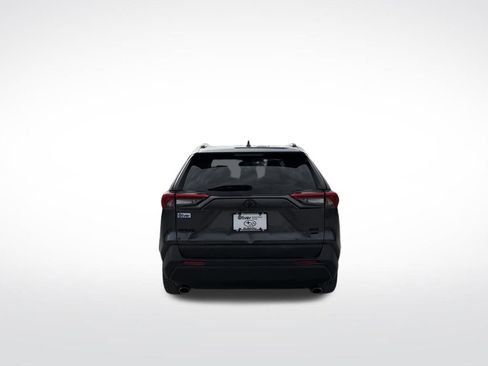 Used 2020 Toyota RAV4 XLE w/ Convenience Package image 12