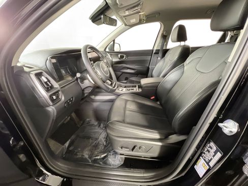 Used 2023 Kia Sorento EX image 21