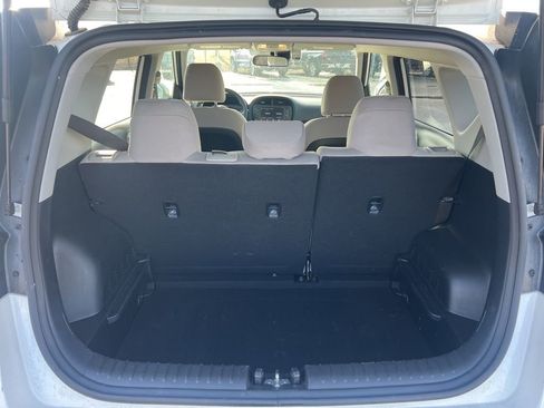 Used 2025 Kia Soul LX w/ LX Technology Package FWD image 7
