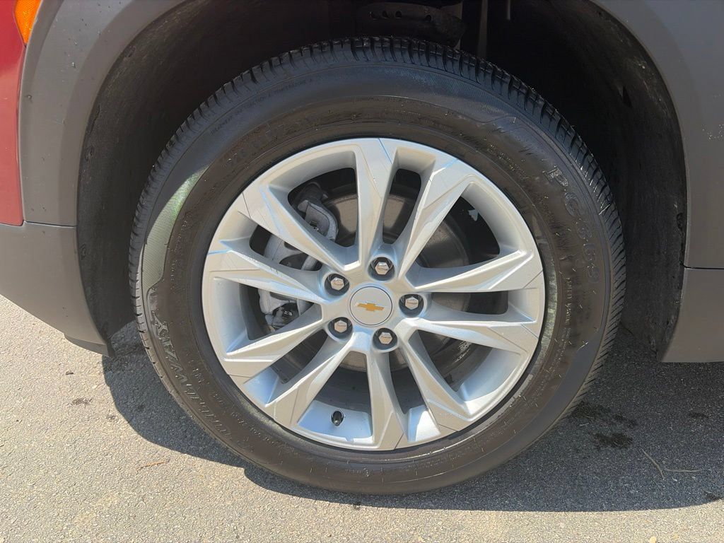 Used 2023 Chevrolet TrailBlazer LS FWD image 11