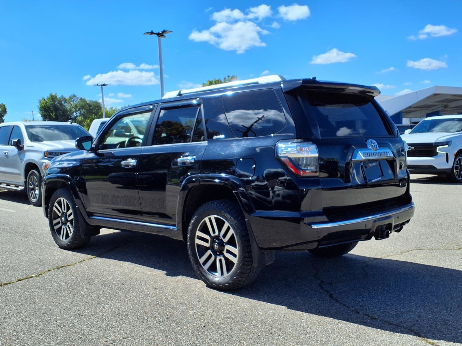 Used 2018 Toyota 4Runner Limited AWD/4WD image 7