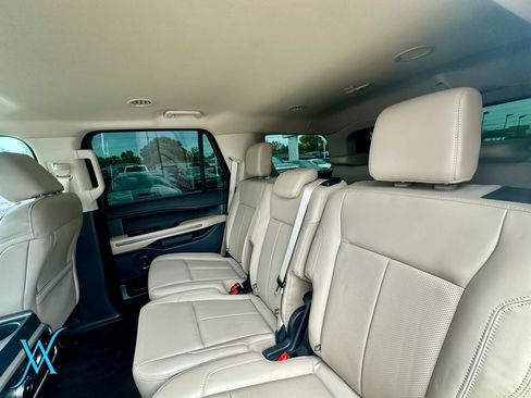 Used 2022 Ford Expedition XLT AWD/4WD image 23