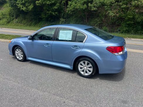 Used 2011 Subaru Legacy 2.5i Premium w/ All-Weather Pkg AWD/4WD image 4