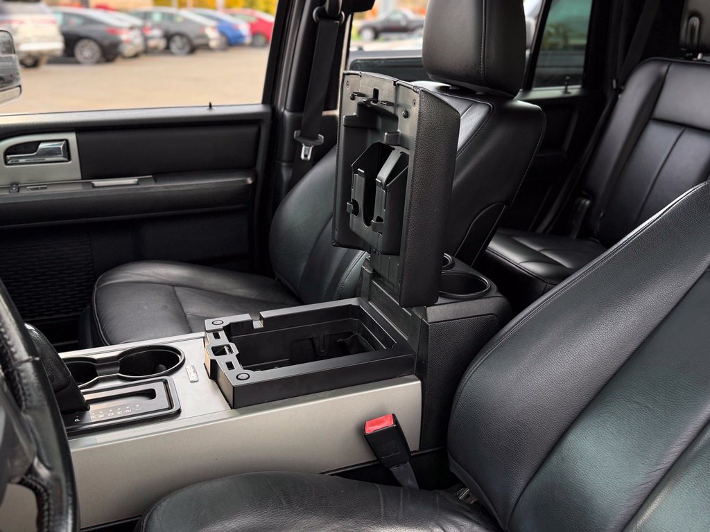 Used 2015 Ford Expedition XLT w/ Equipment Group 201A AWD/4WD image 23