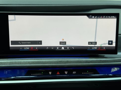 Used 2023 BMW 740i w/ Parking Assistance Package RWD image 26