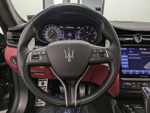 Used 2022 Maserati Quattroporte Modena Q4 image 19
