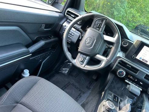 Used 2026 Toyota 4Runner SR5 AWD/4WD image 19