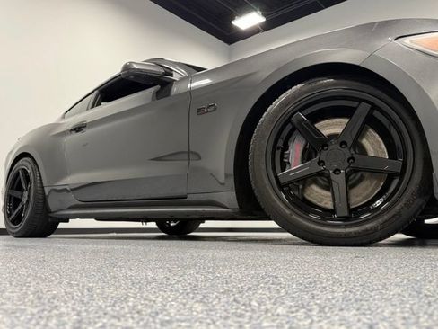 Used 2017 Ford Mustang GT Premium w/ GT Performance Package RWD image 2