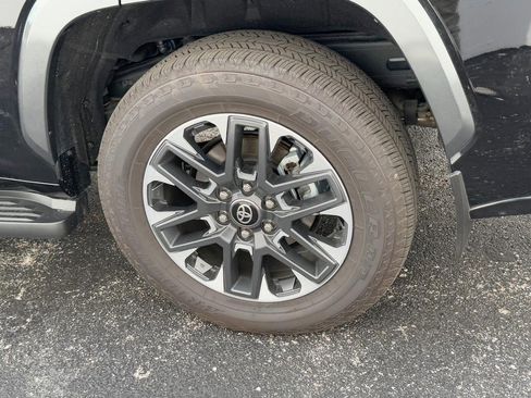 Used 2025 Toyota Sequoia 4WD image 5