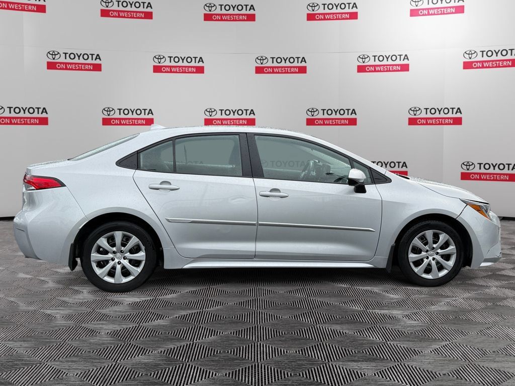 Certified 2025 Toyota Corolla LE FWD image 4