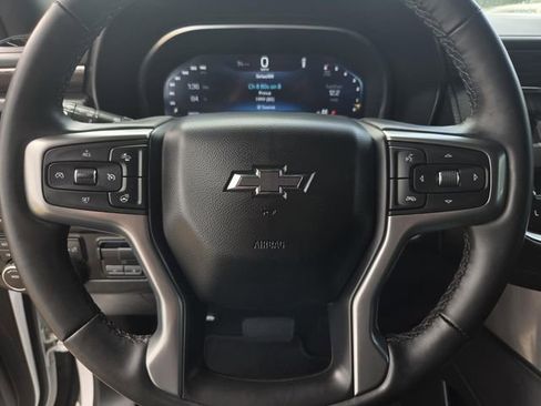 Used 2024 Chevrolet Tahoe Z71 w/ Luxury Package AWD/4WD image 7