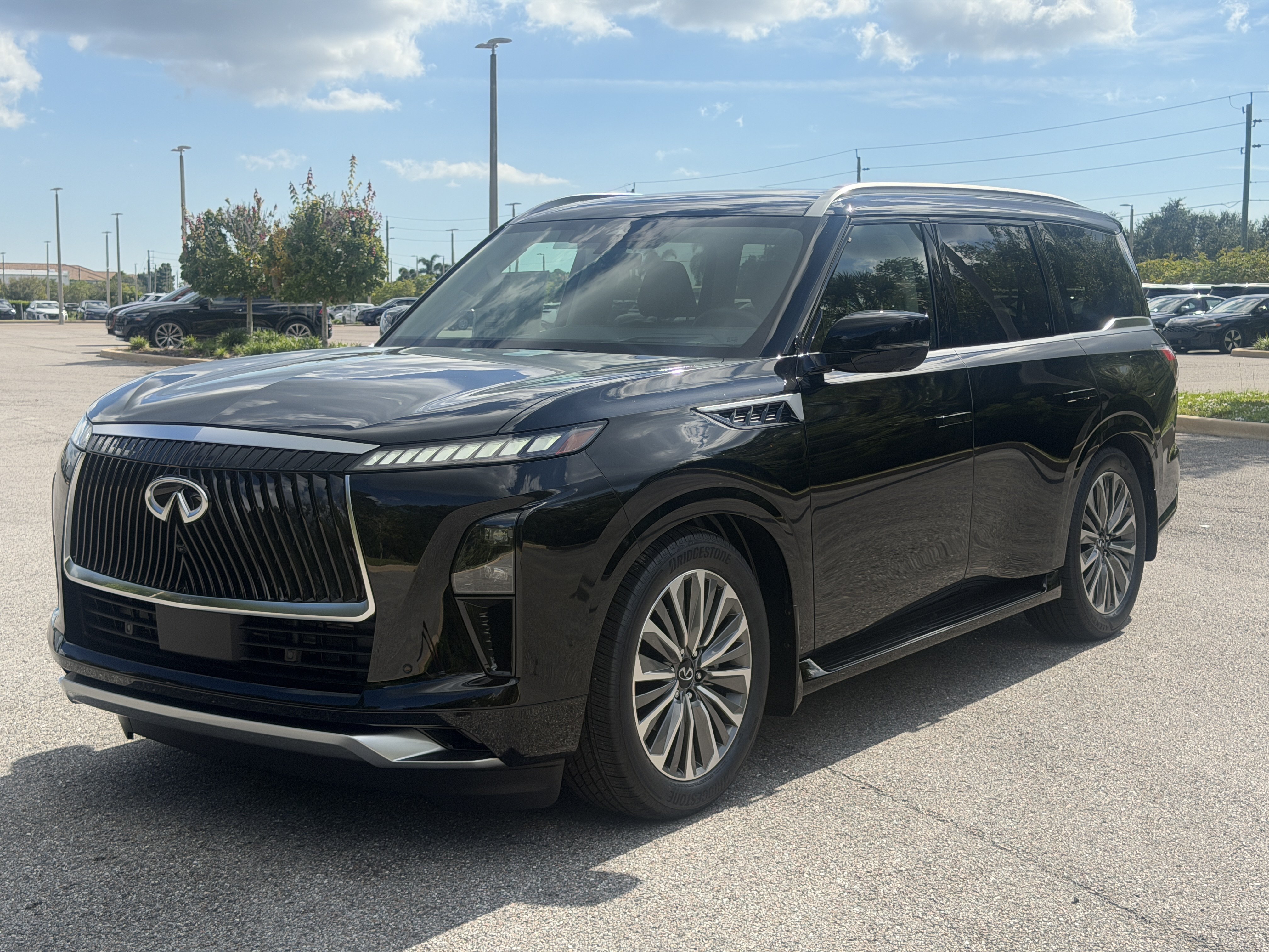 New 2027 INFINITI QX80 Luxe w/ Cargo Package RWD image 3