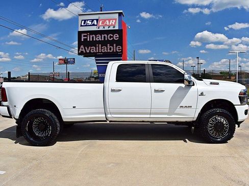 Used 2025 RAM 3500 Laramie AWD/4WD image 4