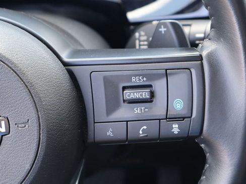 Used 2024 Nissan Pathfinder SV FWD image 14