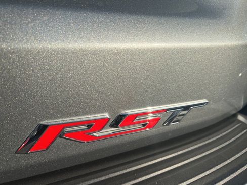 Used 2024 Chevrolet Suburban RST w/ Luxury Package image 8