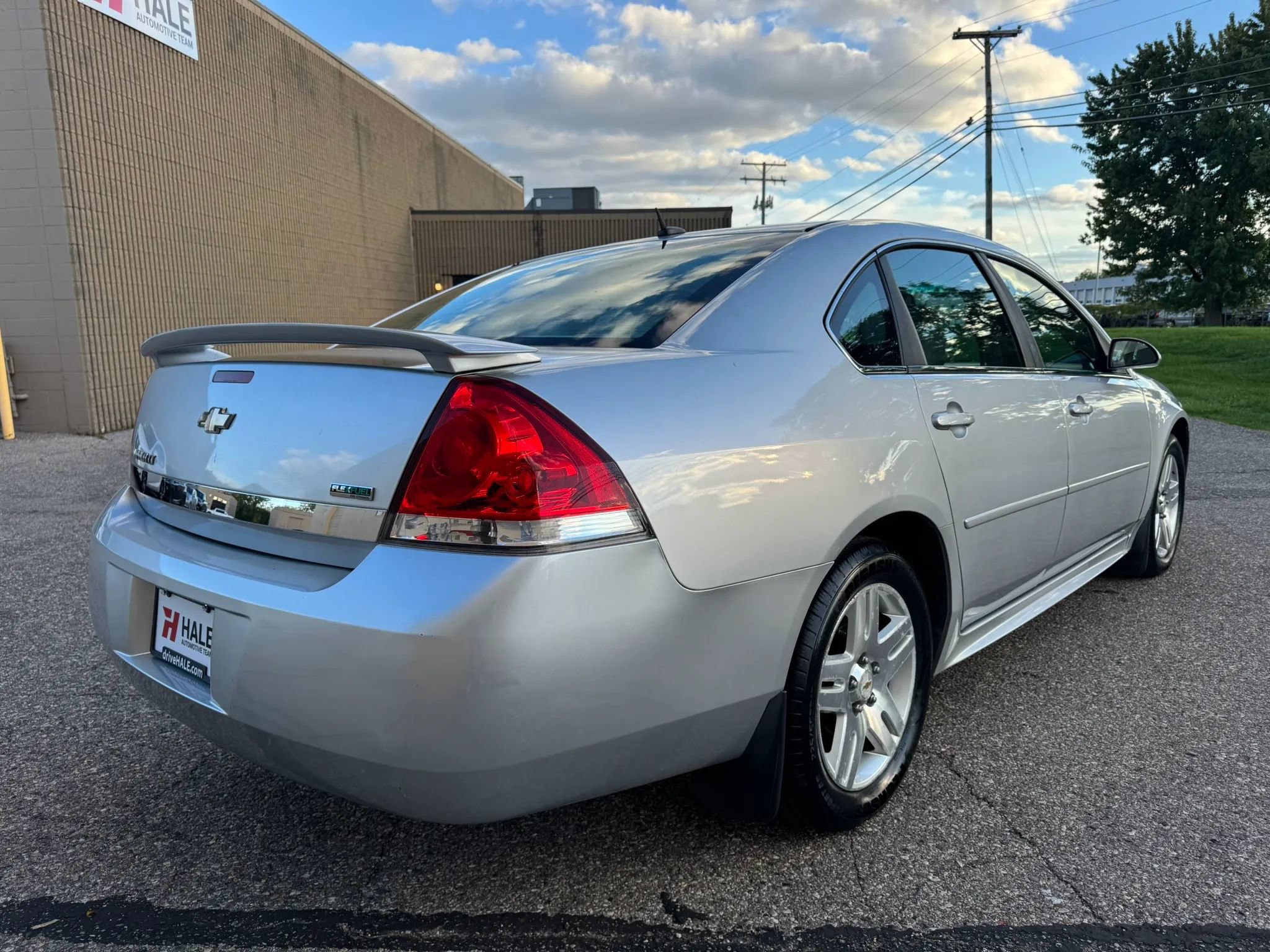 Used 2011 Chevrolet Impala LT w/ Luxury Edition Package FWD image 9
