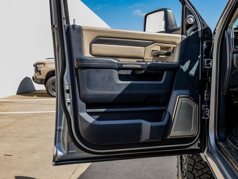 Used 2023 RAM 2500 Limited AWD/4WD image 35