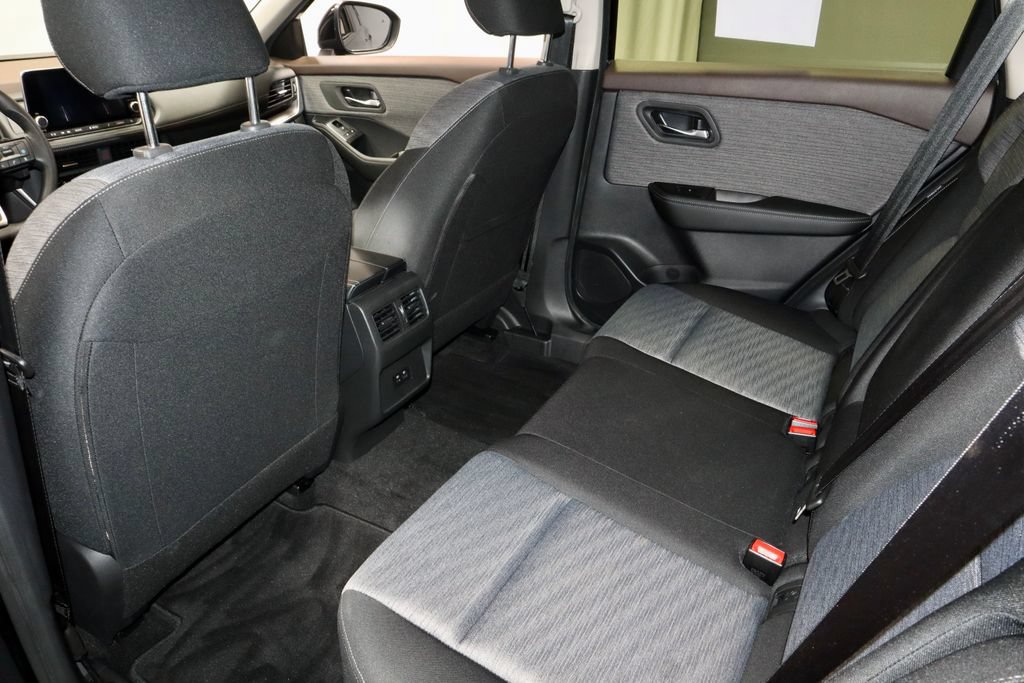 Certified 2023 Nissan Rogue SV AWD/4WD image 20