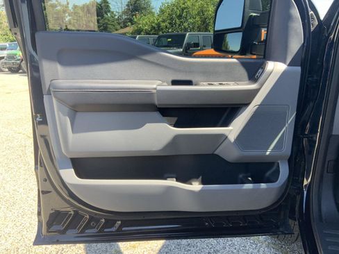 Used 2025 Ford F250 XLT AWD/4WD image 21
