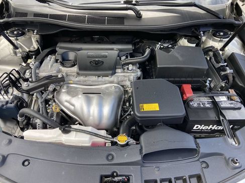 Used 2014 Toyota Camry LE FWD image 23