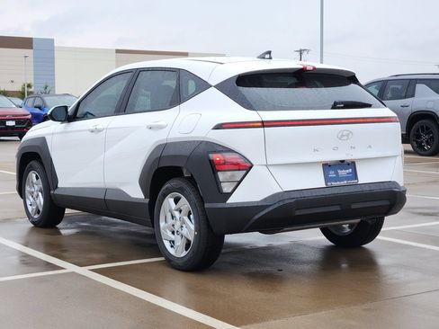 New 2026 Hyundai Kona SE FWD image 3