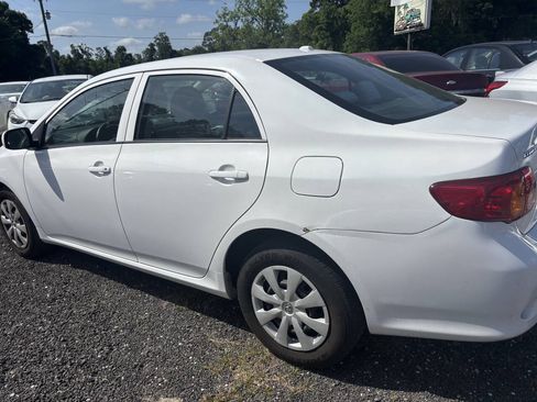 Used 2010 Toyota Corolla LE FWD image 7