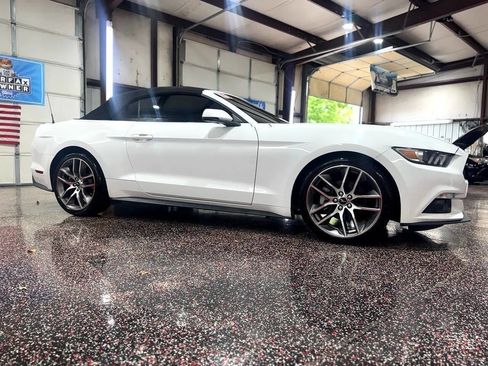 Used 2015 Ford Mustang Premium image 8