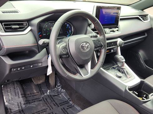 Certified 2023 Toyota RAV4 SE image 13