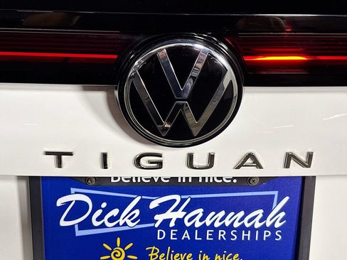 Certified 2025 Volkswagen Tiguan SE FWD image 25