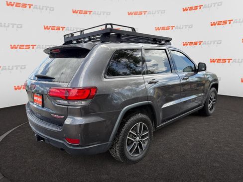 Used 2017 Jeep Grand Cherokee Trailhawk w/ Trailhawk Luxury Group AWD/4WD image 5