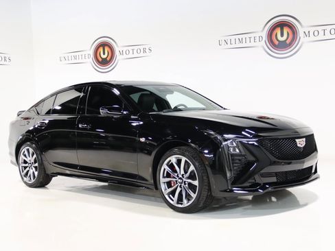 Used 2026 Cadillac CT5 Sport w/ Technology Package image 8