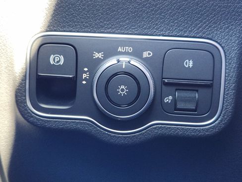 New 2026 Mercedes-Benz GLB 250 4MATIC image 22