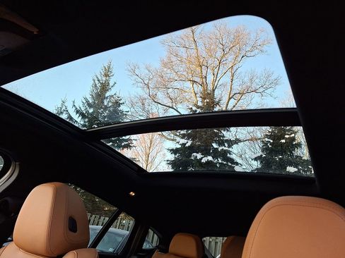 Used 2025 BMW X4 xDrive30i image 11