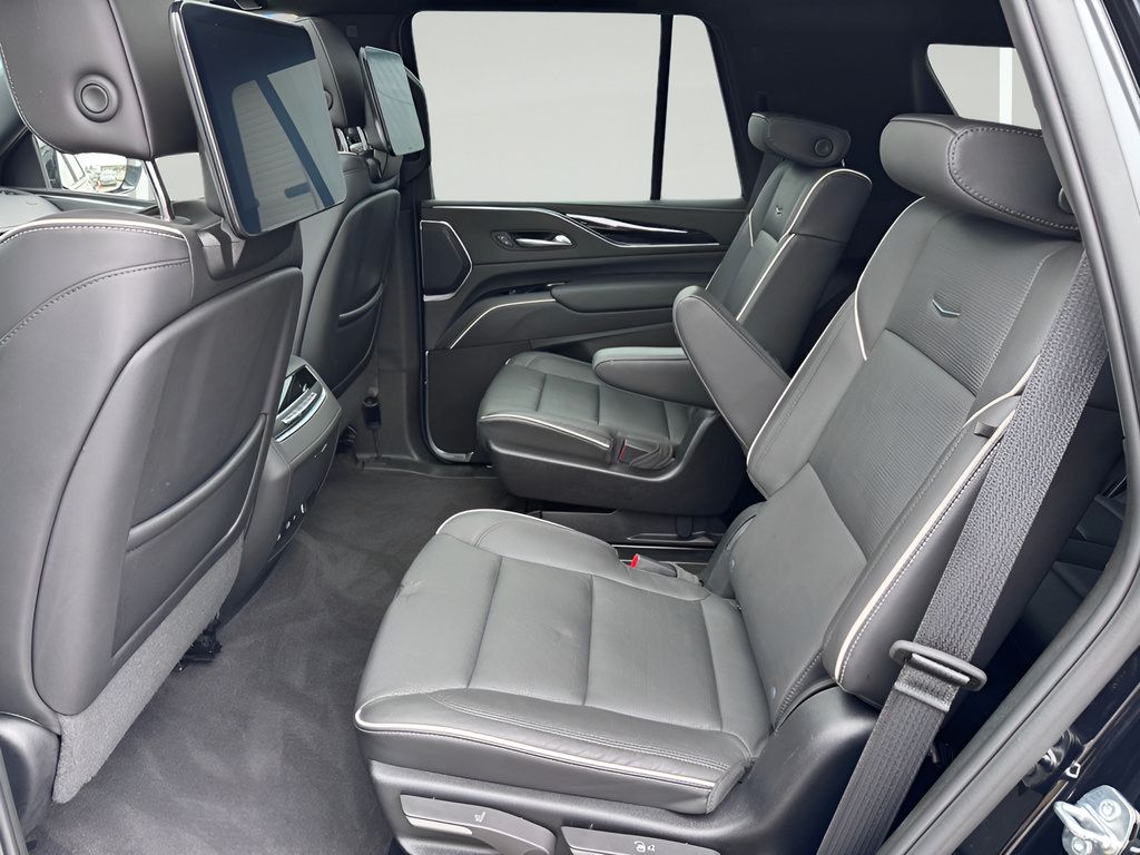 Used 2023 Cadillac Escalade Sport AWD/4WD image 35