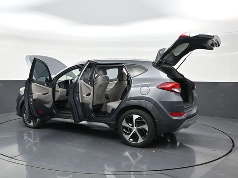 Used 2018 Hyundai Tucson Sport FWD image 31