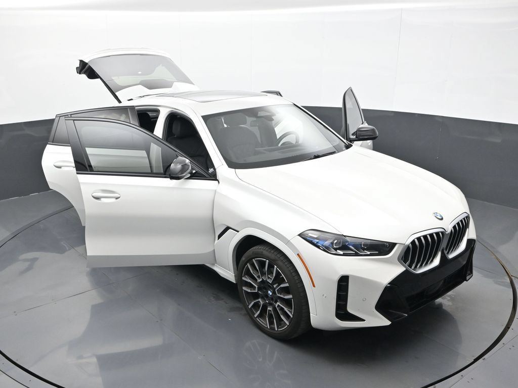 Used 2024 BMW X6 xDrive40i AWD/4WD image 28