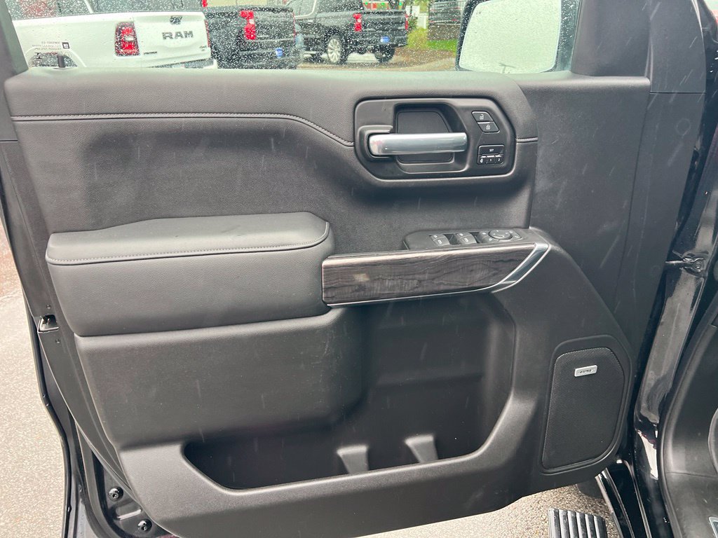 Used 2020 Chevrolet Silverado 1500 LTZ w/ LTZ Premium Package AWD/4WD image 16
