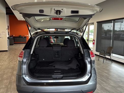 Used 2015 Nissan Rogue S FWD image 25