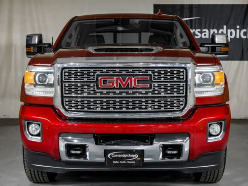 Used 2018 GMC Sierra 3500 Denali w/ Duramax Plus Package image 3