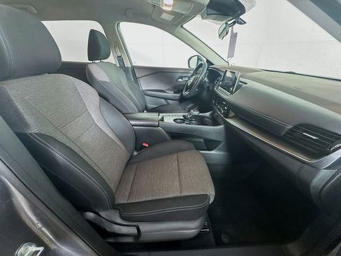 Used 2023 Nissan Rogue SV image 33