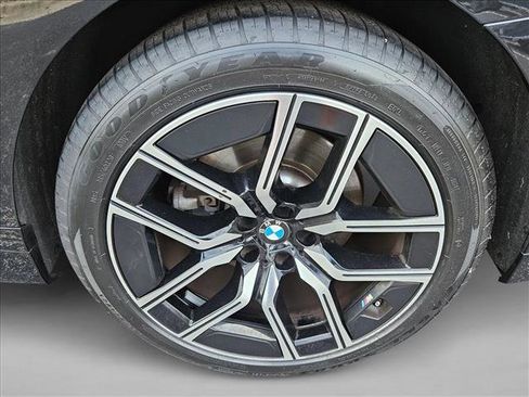 Used 2025 BMW 740i xDrive 740i xDrive image 24