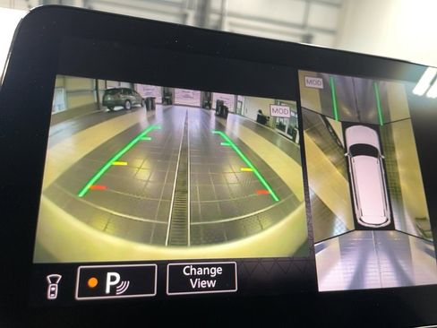 Used 2023 Nissan Armada Platinum w/ Cargo Package AWD/4WD image 14